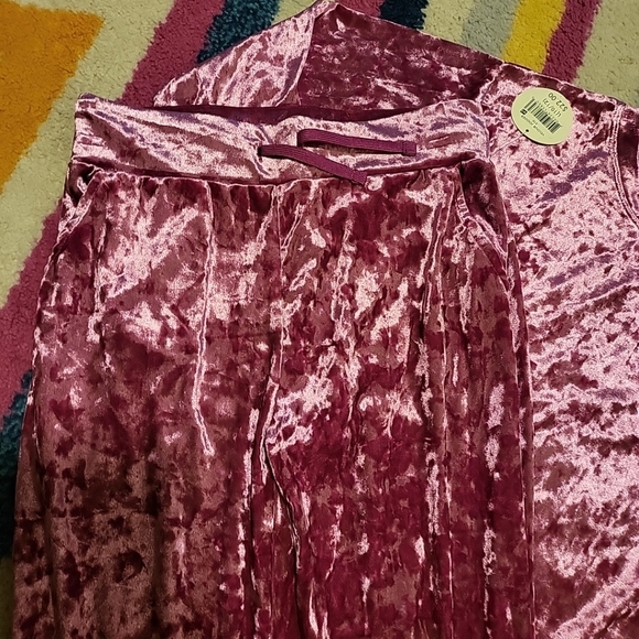 NWT Girls L(10/12) Colorful Planet Pink Velour Outfit Top & Jogger Pants - Picture 2 of 9